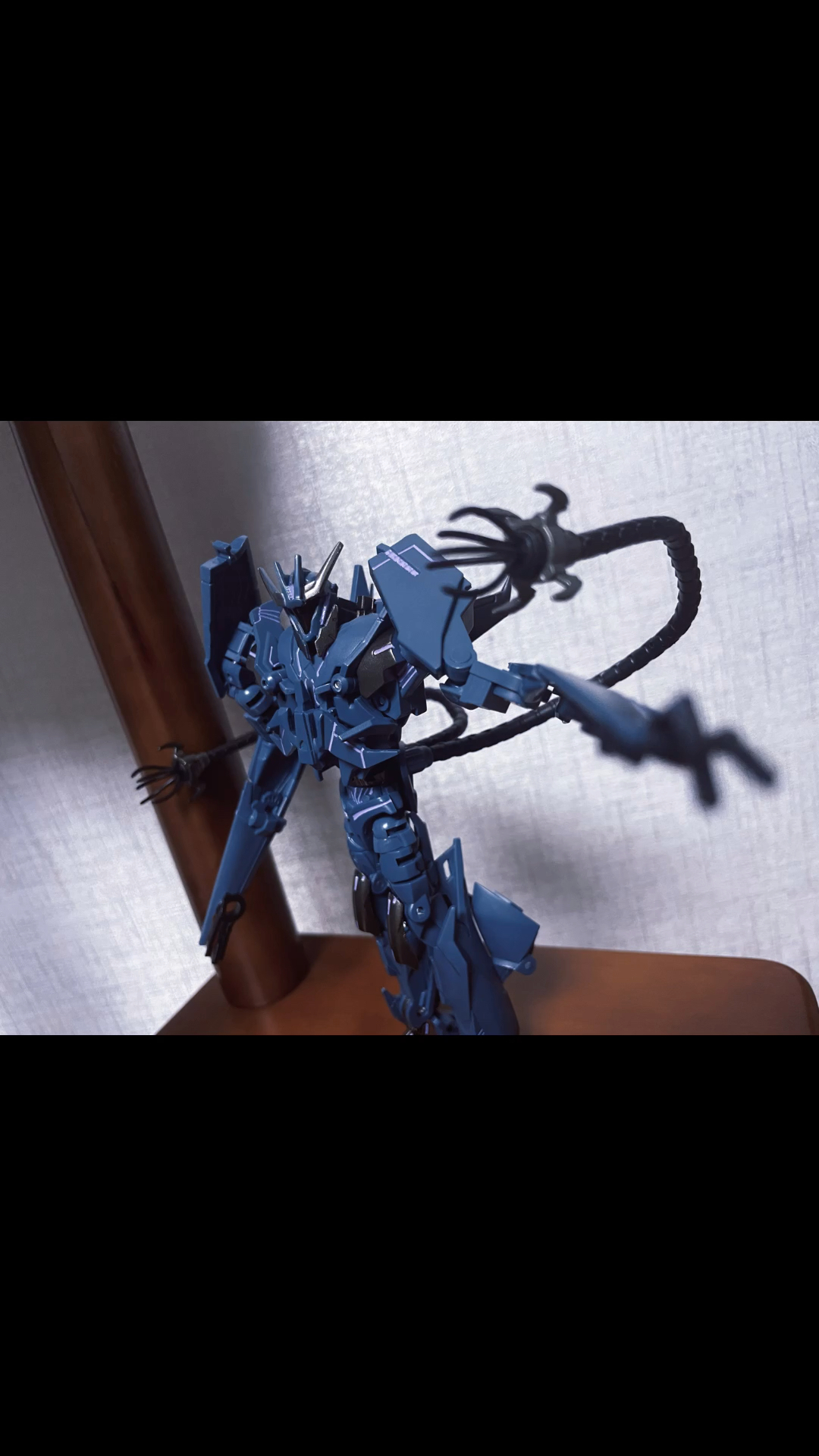 威震天你老婆是我的了