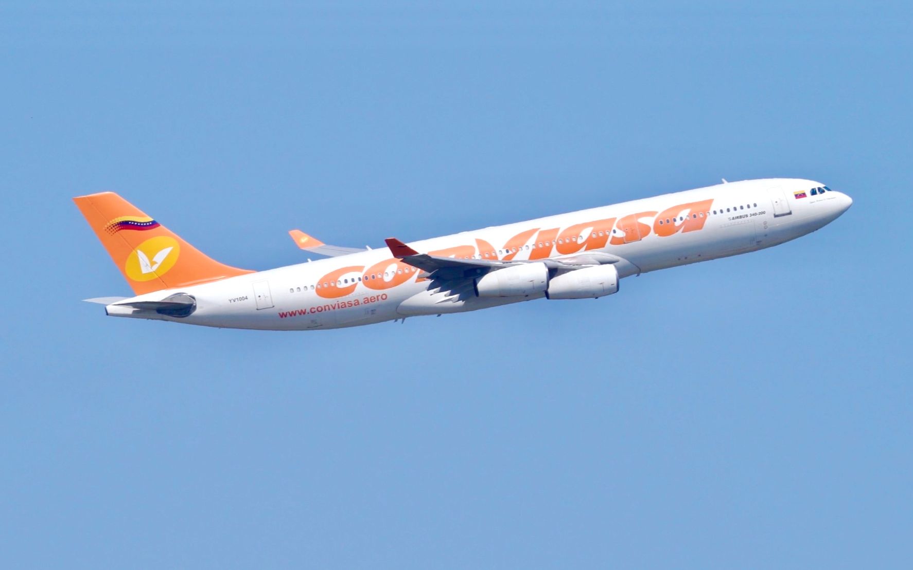 【pek】稀有的委内瑞拉联合航空a340-200 跑道19_哔哩哔哩_bilibili