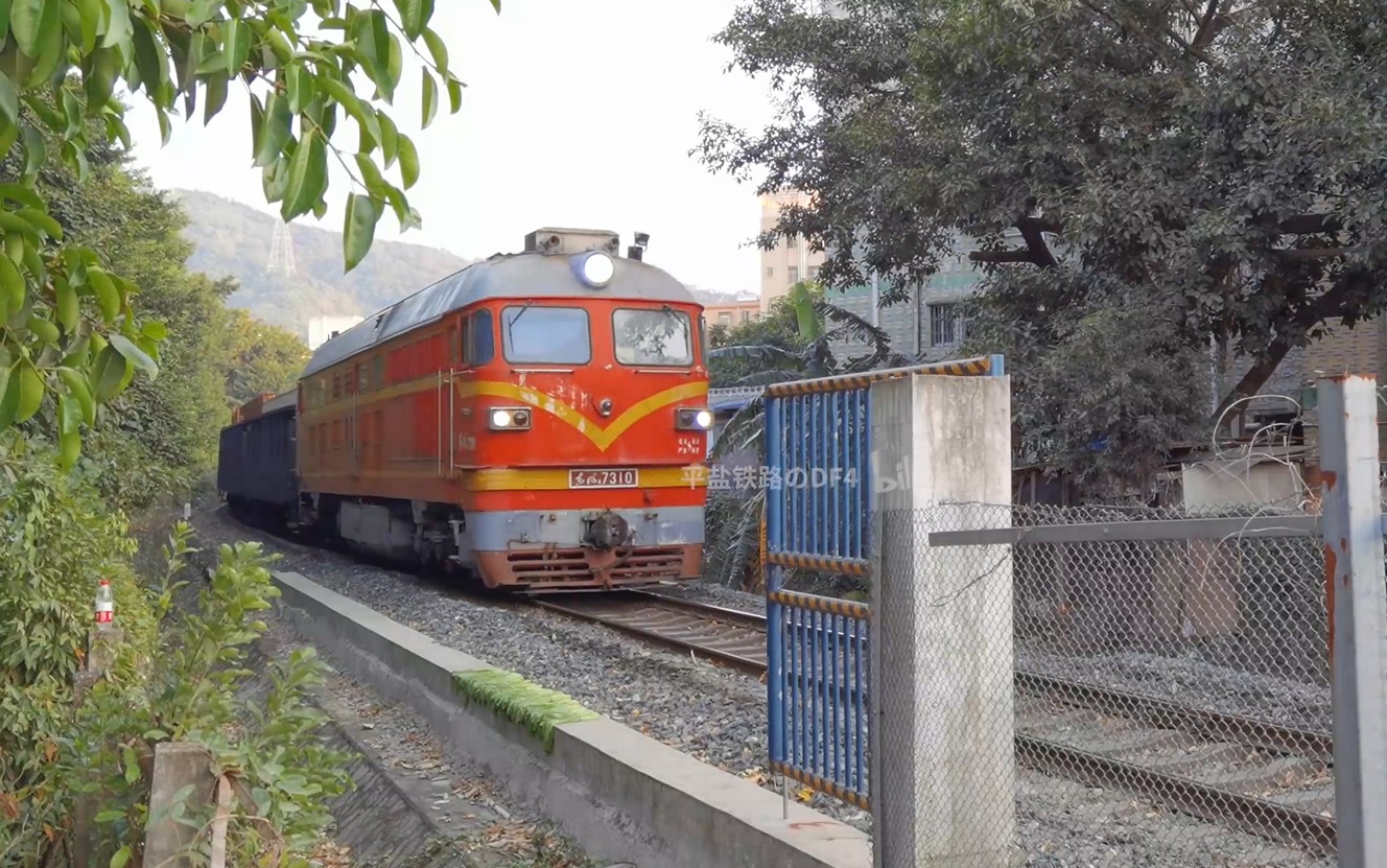 【平盐铁路】港8次通过西坑道口全过程,平盐独一无二的道口铃_哔哩