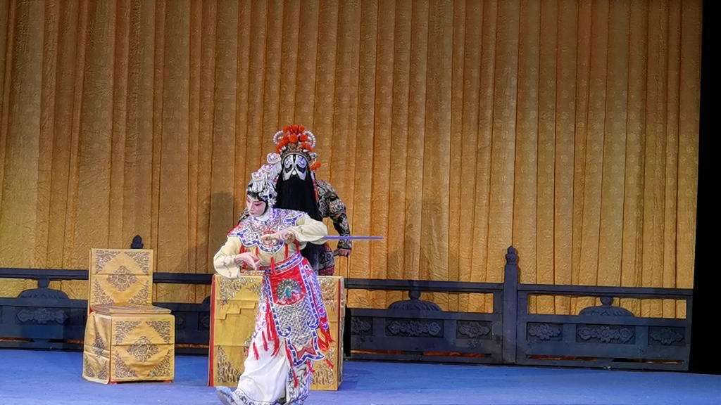 江苏省京剧院董晶老师的《霸王别姬》很优秀