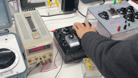 【上海大学物理实验】电桥法测电阻:单臂测中值电阻