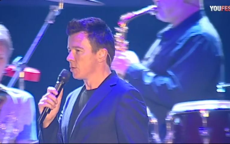 [图]【Rick Astley第2首美国冠单】Together Forever (Live in YOUFEST 2012)