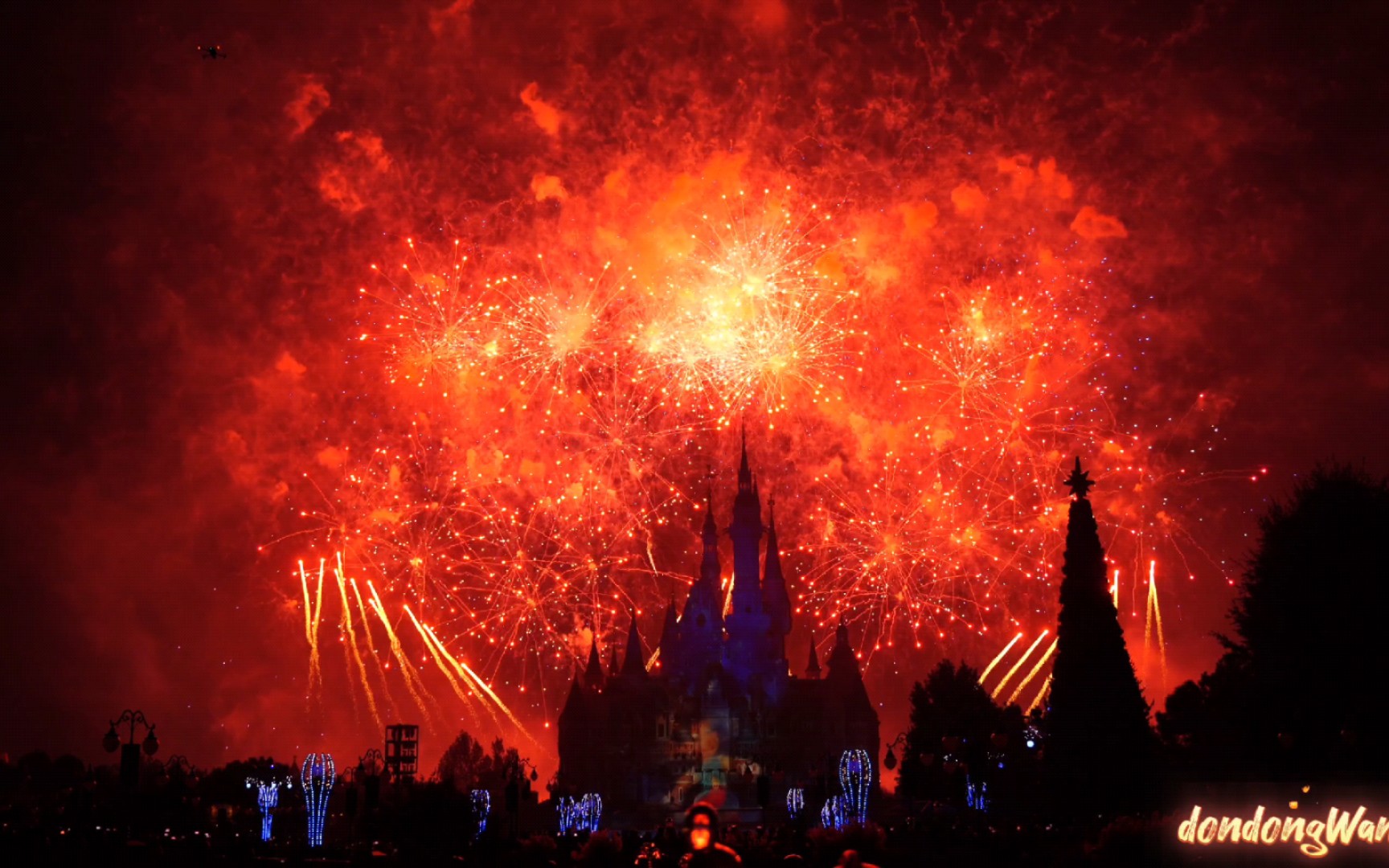 【上海迪士尼】迪士尼动画百年庆典暨《星愿》首映城堡特别呈现 2023