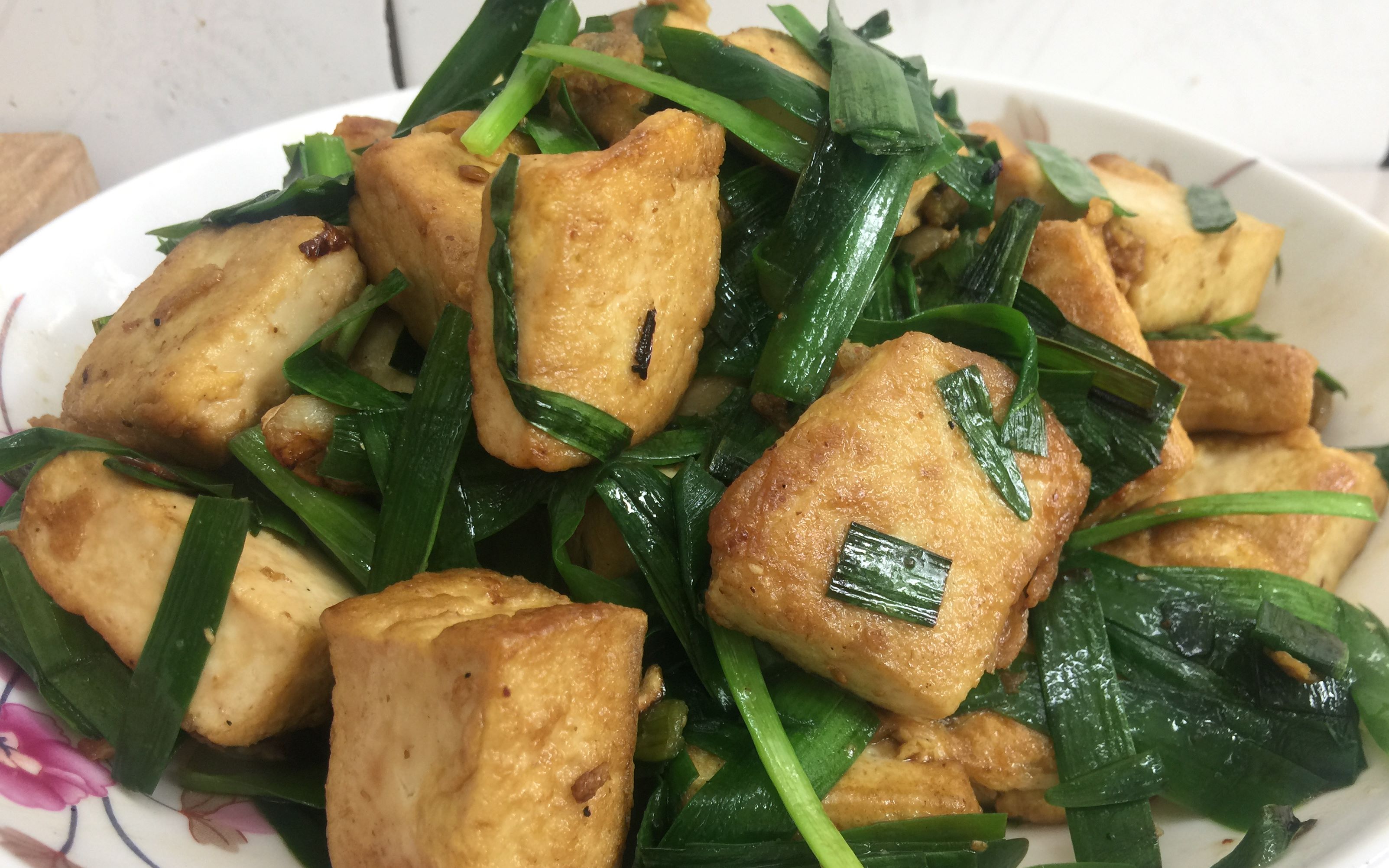 豆腐炒韭菜的家常做法