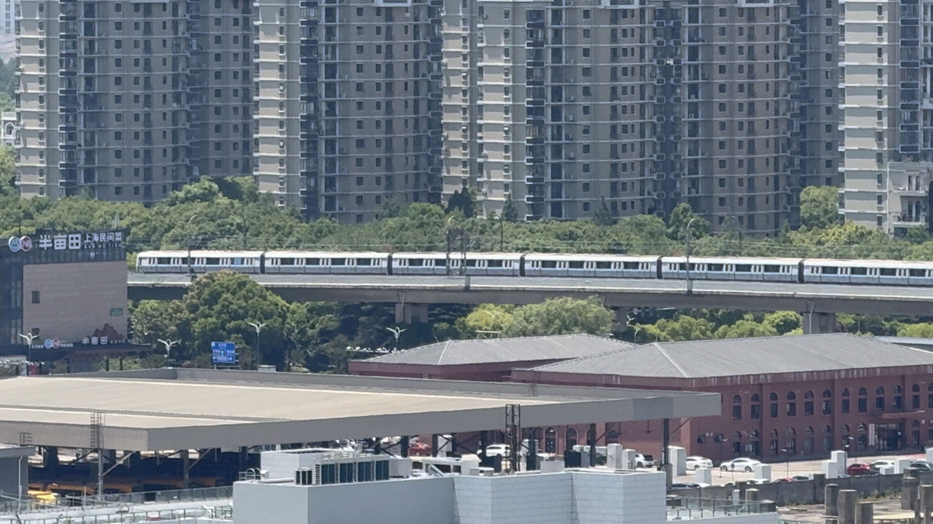 松江大学城地铁站图片