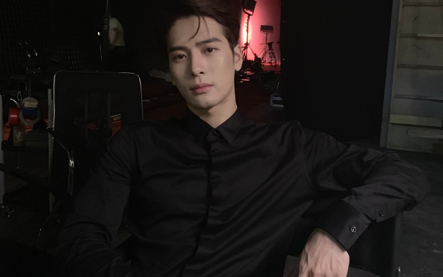 王嘉尔mirrors上海粉丝见面会——bullet to the heart