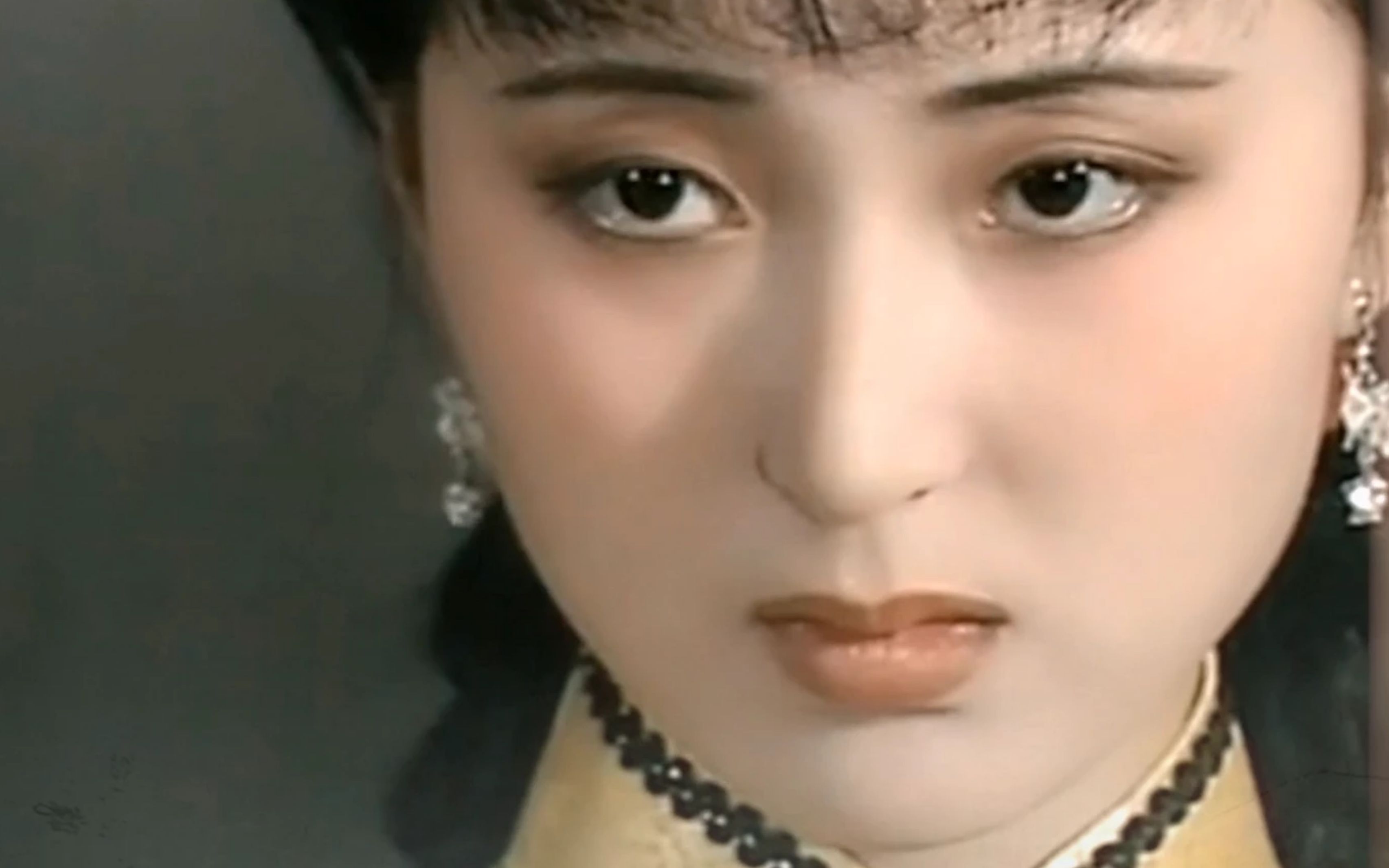 家春秋林黛玉的民国装扮也一样惊艳梅表姐一颦一笑都格外动人