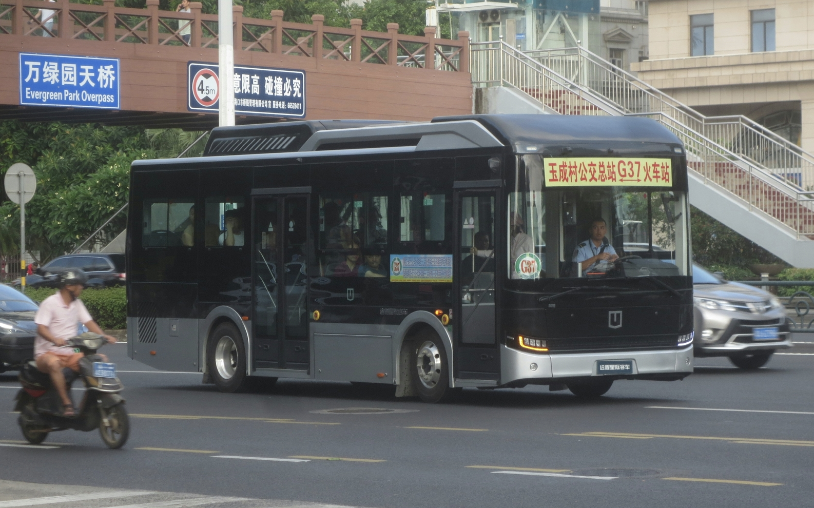 海口公交g37路 吉利试验车dnc6850shevgsm21