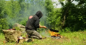 Скачать видео: American Pie Burger  The Forest Recipe_urlgot.com_