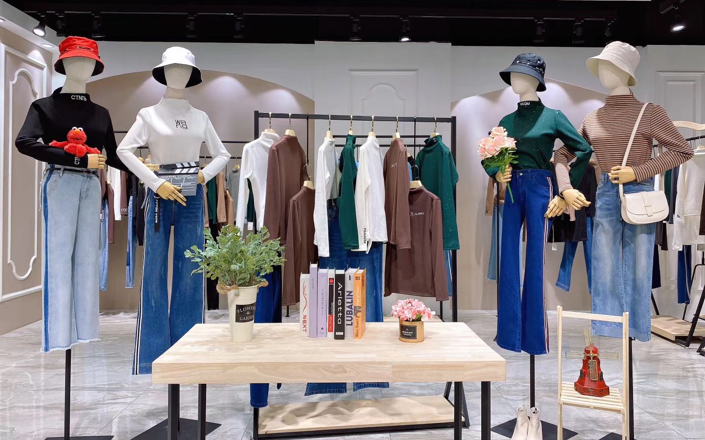 贝茜妮2020新款冬季女装羽绒服中长款纯色真毛领贵气,特卖实体店品牌