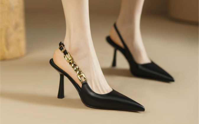 高跟鞋女细跟2023春夏季新款软皮法式网红设计感小众尖头包头凉鞋