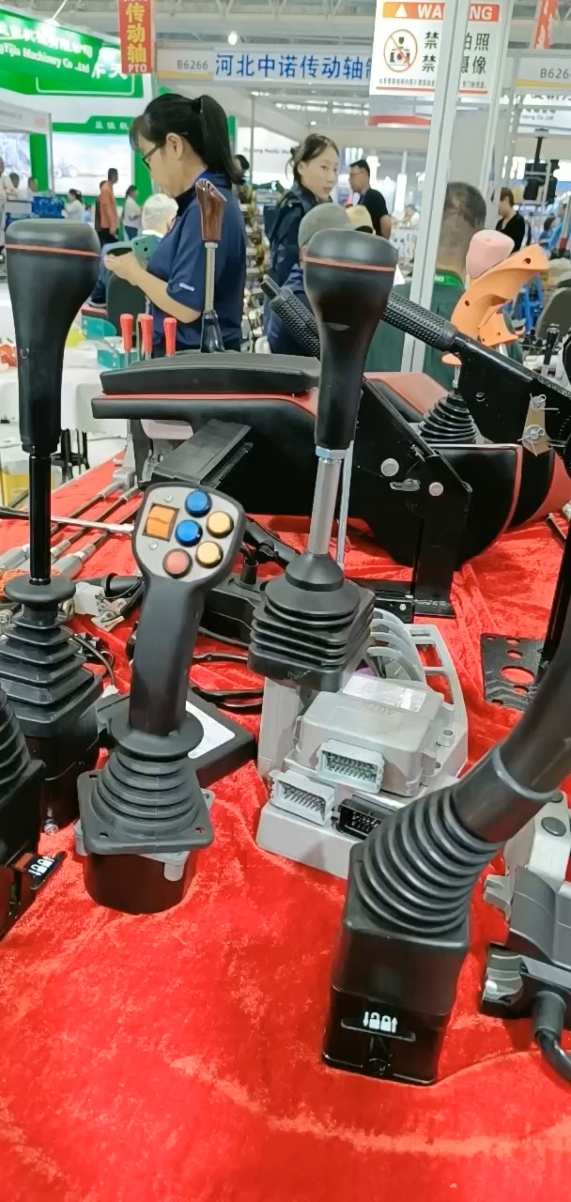 收割机拖拉机用控制器和软轴拉线,电控盒和线束,扶手箱