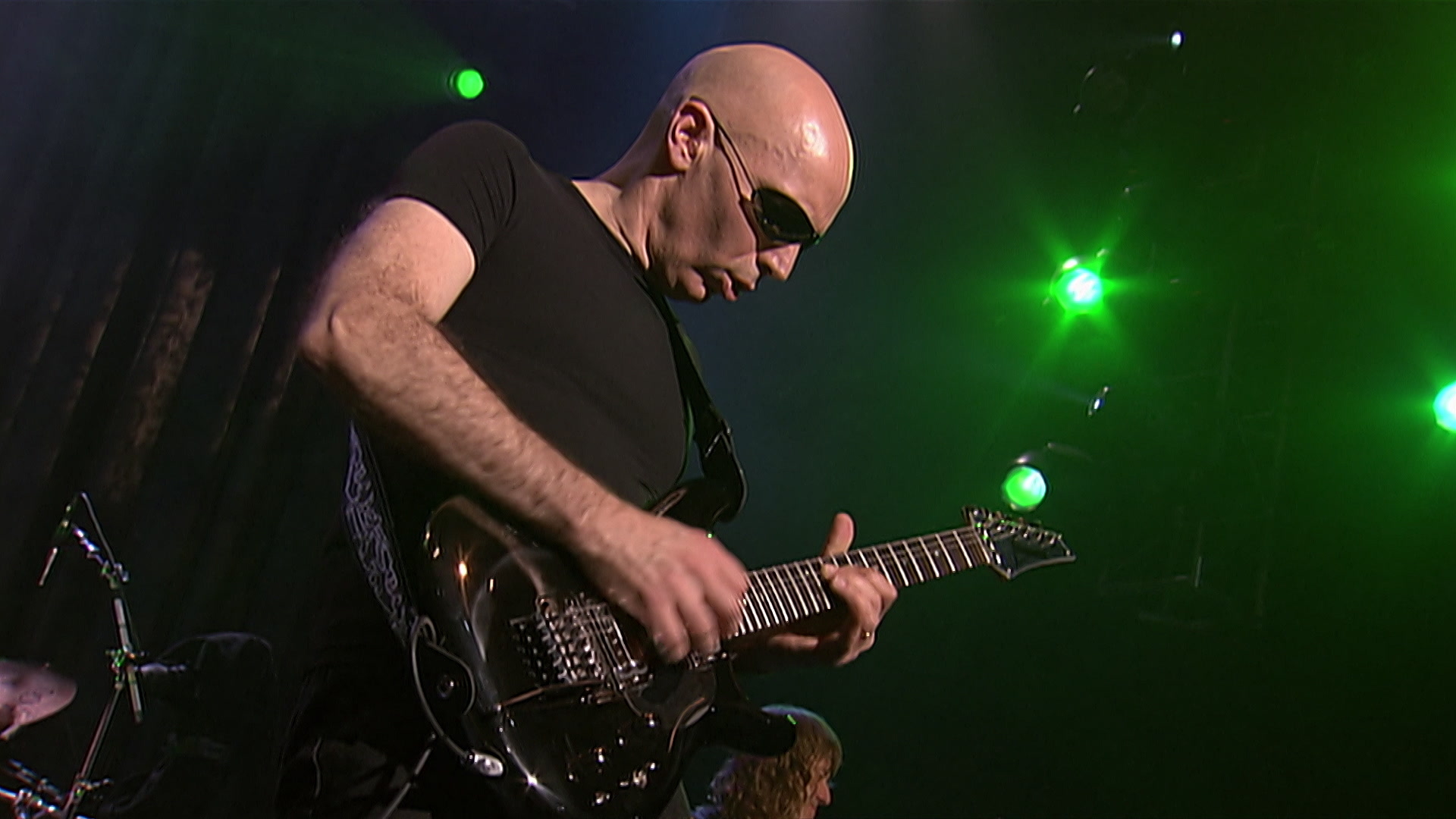 [图]Made of Tears (from Satriani LIVE! - HD) - Joe Satriani