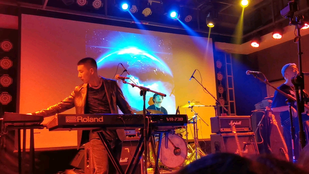 mojohand乐队全国巡演嘉宾乐队  杨策三重奏