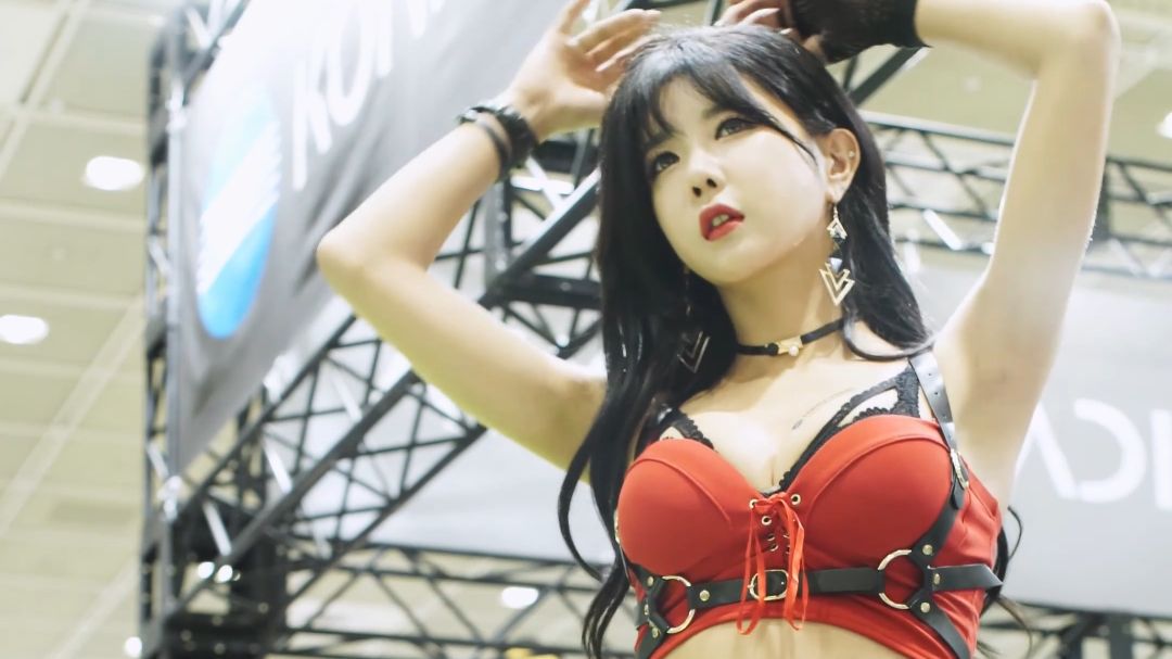 2016 Auto Salon Week Model huhyunmi horizontal fancam #3