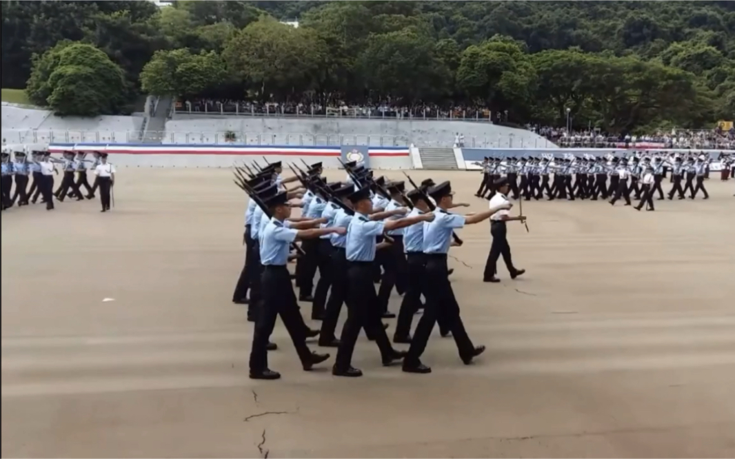 香港警察学院和英国亨顿警察学院结业会操Passing Out Parade 20102012哔哩哔哩bilibili