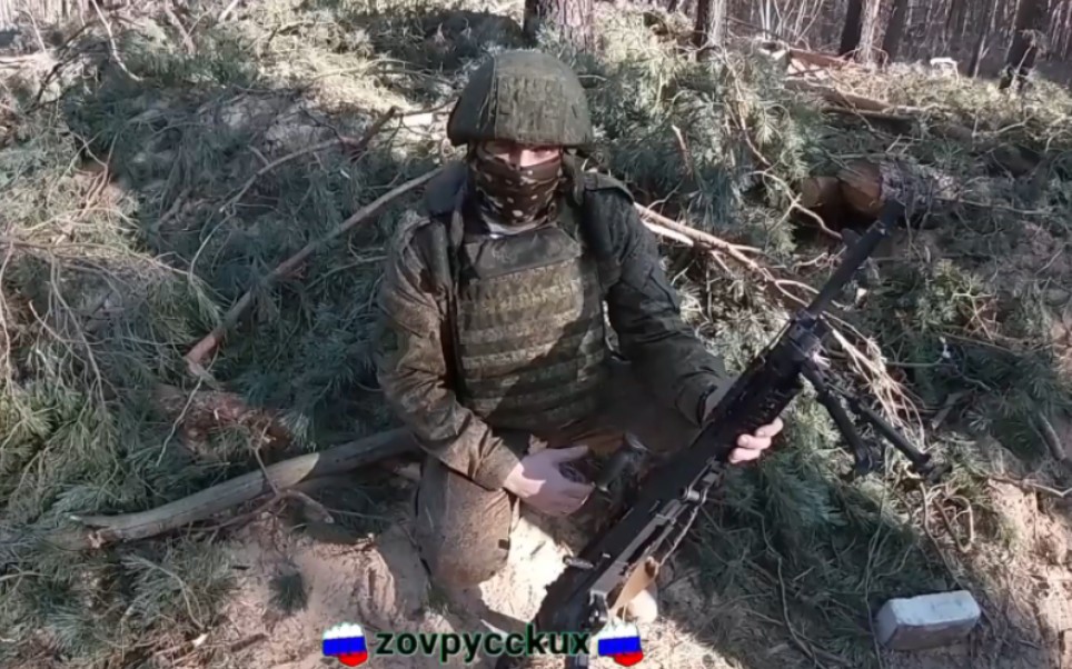 俄军vdv空降兵部队的突击分队控制了几个乌军据点并缴获美械m240l通用