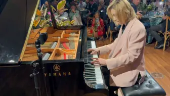 Download Video: YOSHIKI-天鹅湖（1min小片段）-9.18 Salesforce活动晚宴