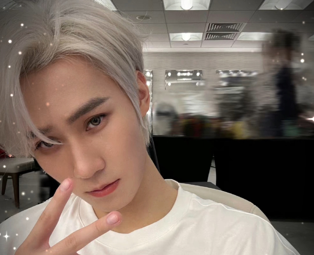 【张真源】白发真的好有感觉 太帅了