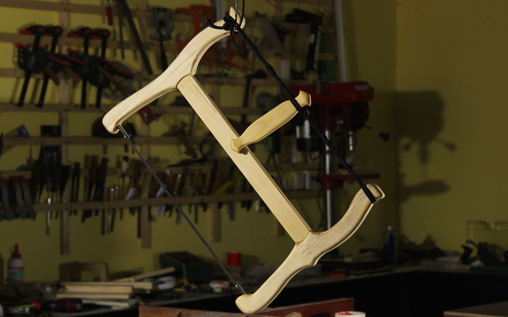 锯子也可以做得精致,优雅,小哥重新设计制作木工框锯,非常好用