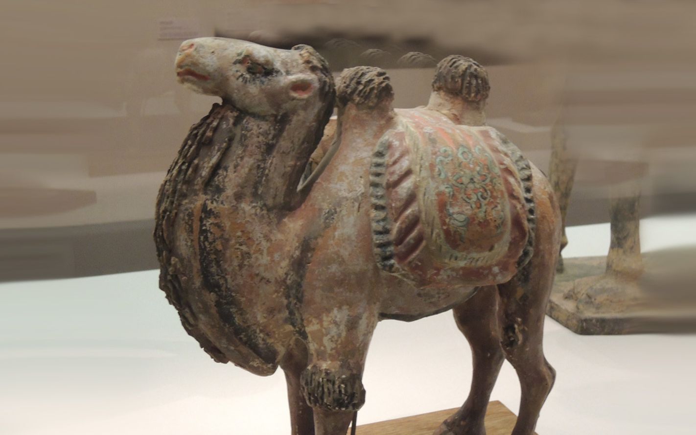 [图]中国古代陶器珍宝——唐代彩绘陶驮物骆驼，国家博物馆藏