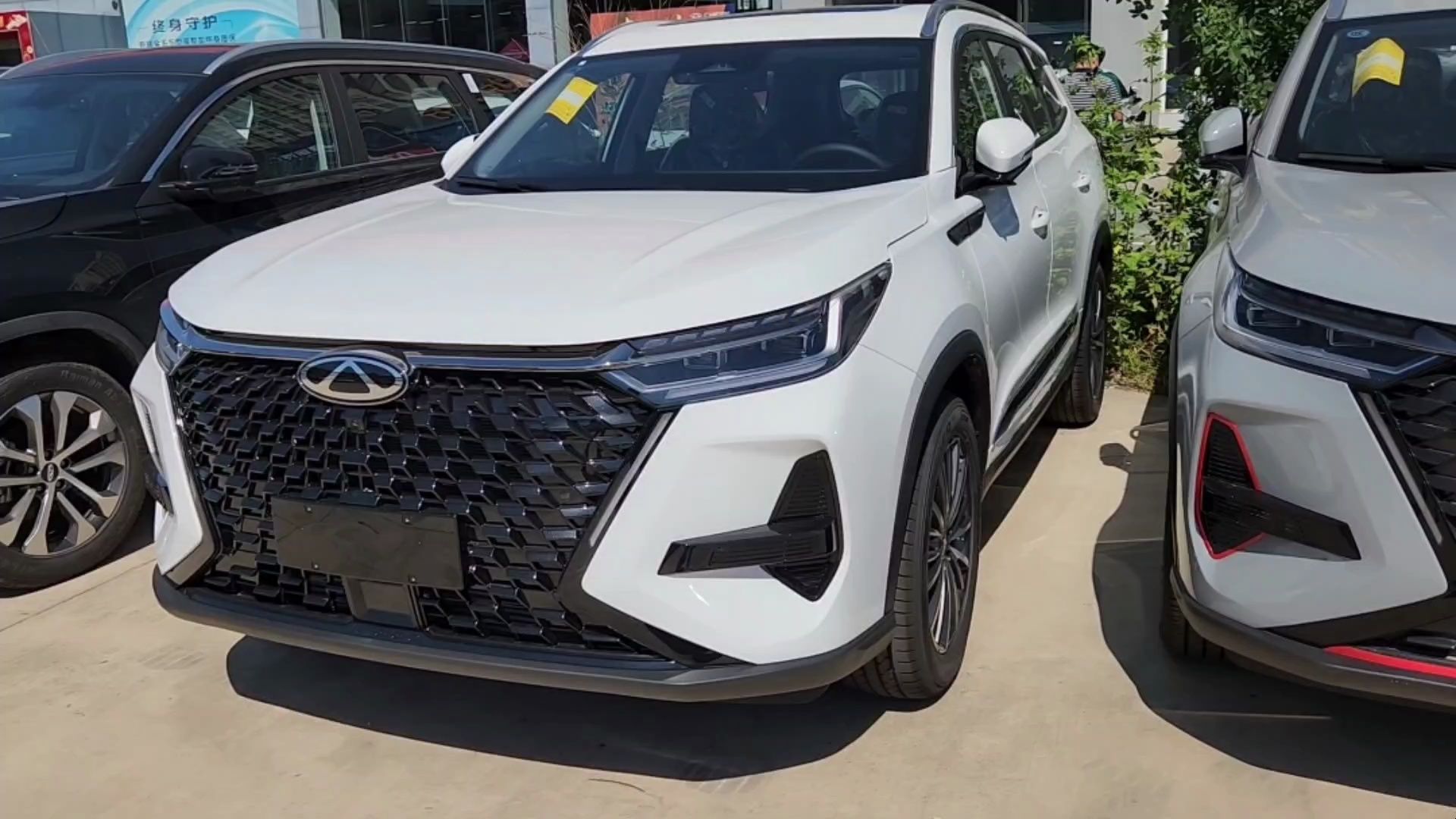 听说国产车卖的好,去4s店提了白色瑞虎8 pro,高配15万怎么样?