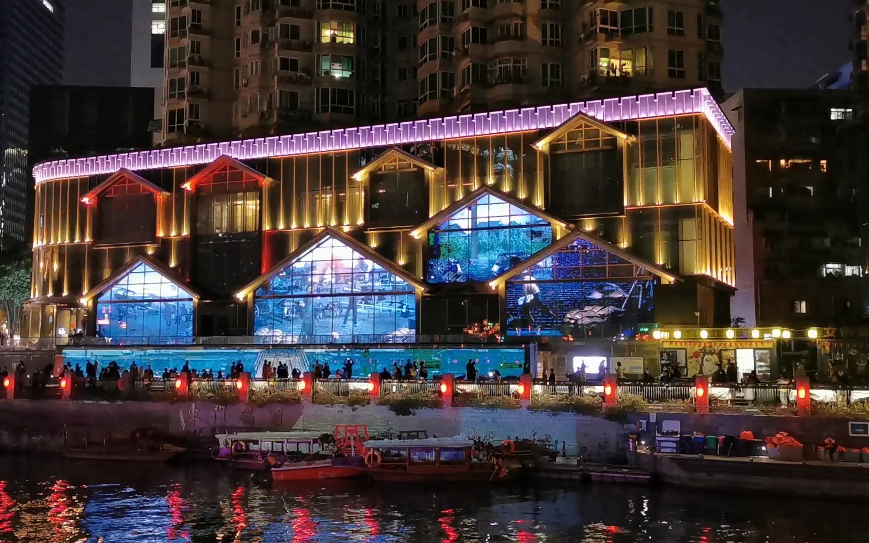 成都锦江夜游 . 东门码头灯光电影秀