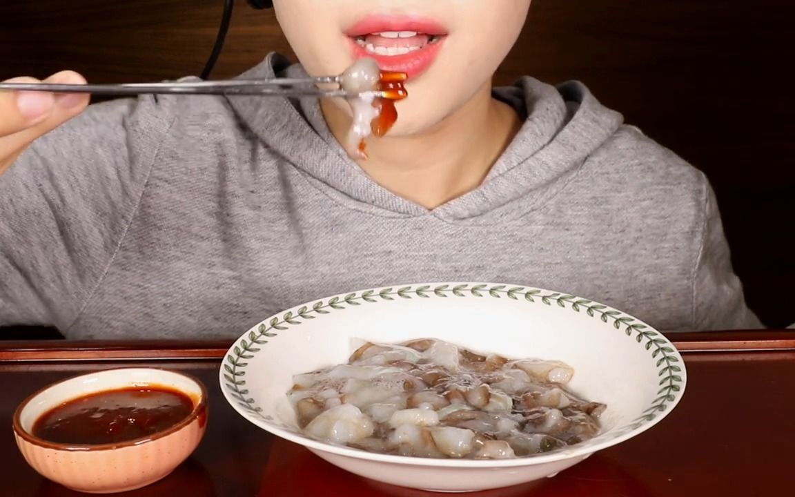 吃播:asmr 直播八爪鱼,活章鱼,韩国美食 吃播