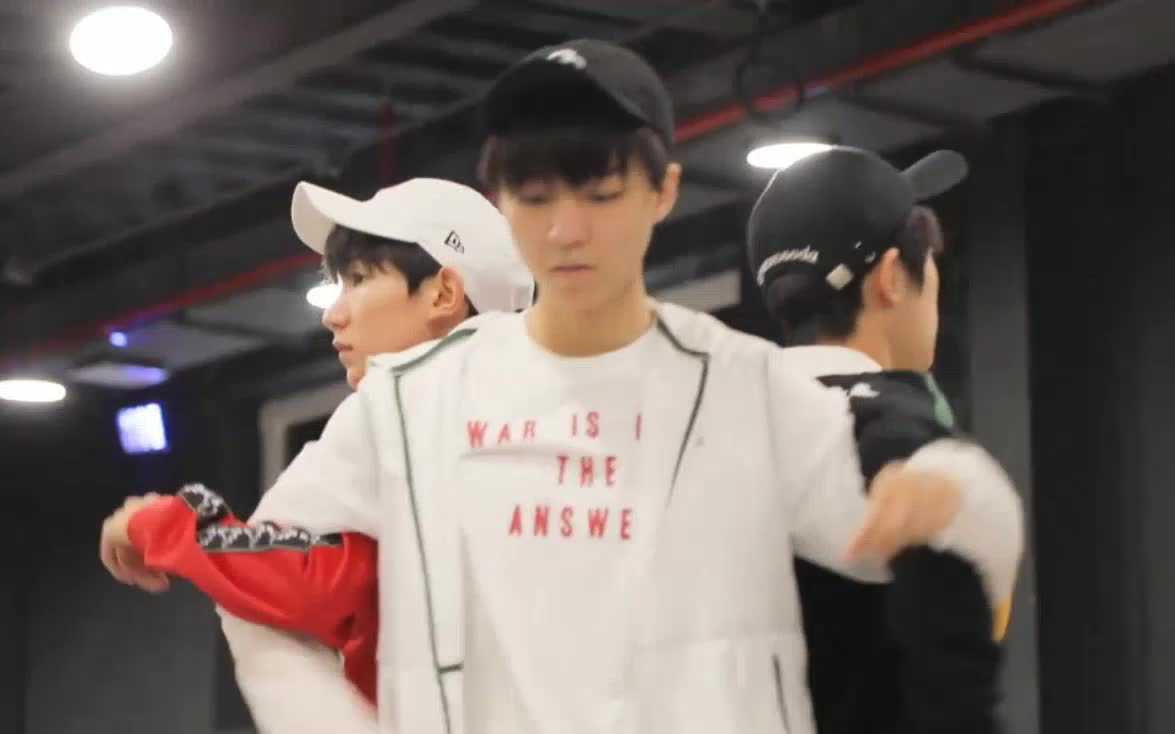 [图]【TFBOYS】《加油！AMIGO》练习室版