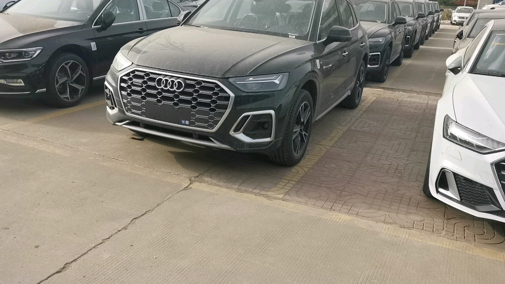 奥迪q5l时尚动感型包牌包税车型又到了