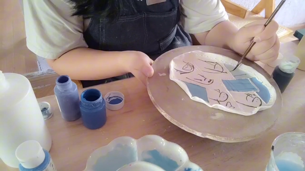 一起来画表情包盘子吧