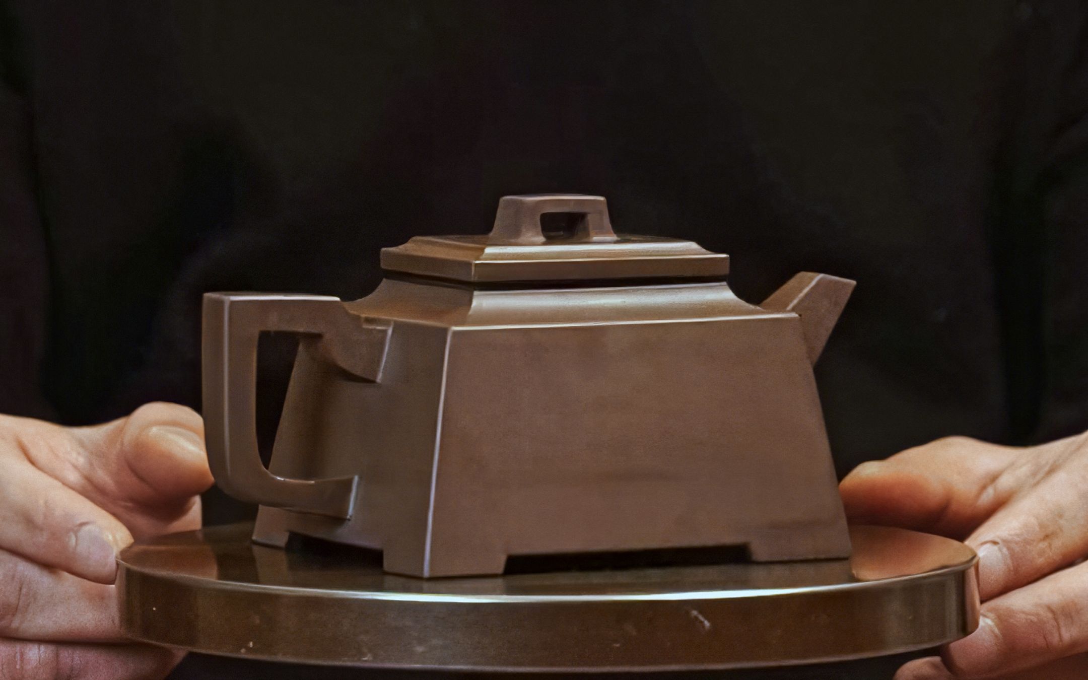 涨见识┃"泥片镶接"方器紫砂壶制作鉴赏.