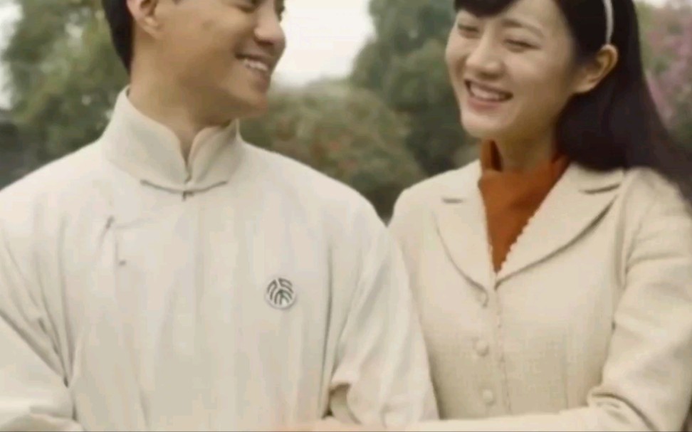 【觉醒年代】"白兰最终还是没有等到心刚带她去栈桥".