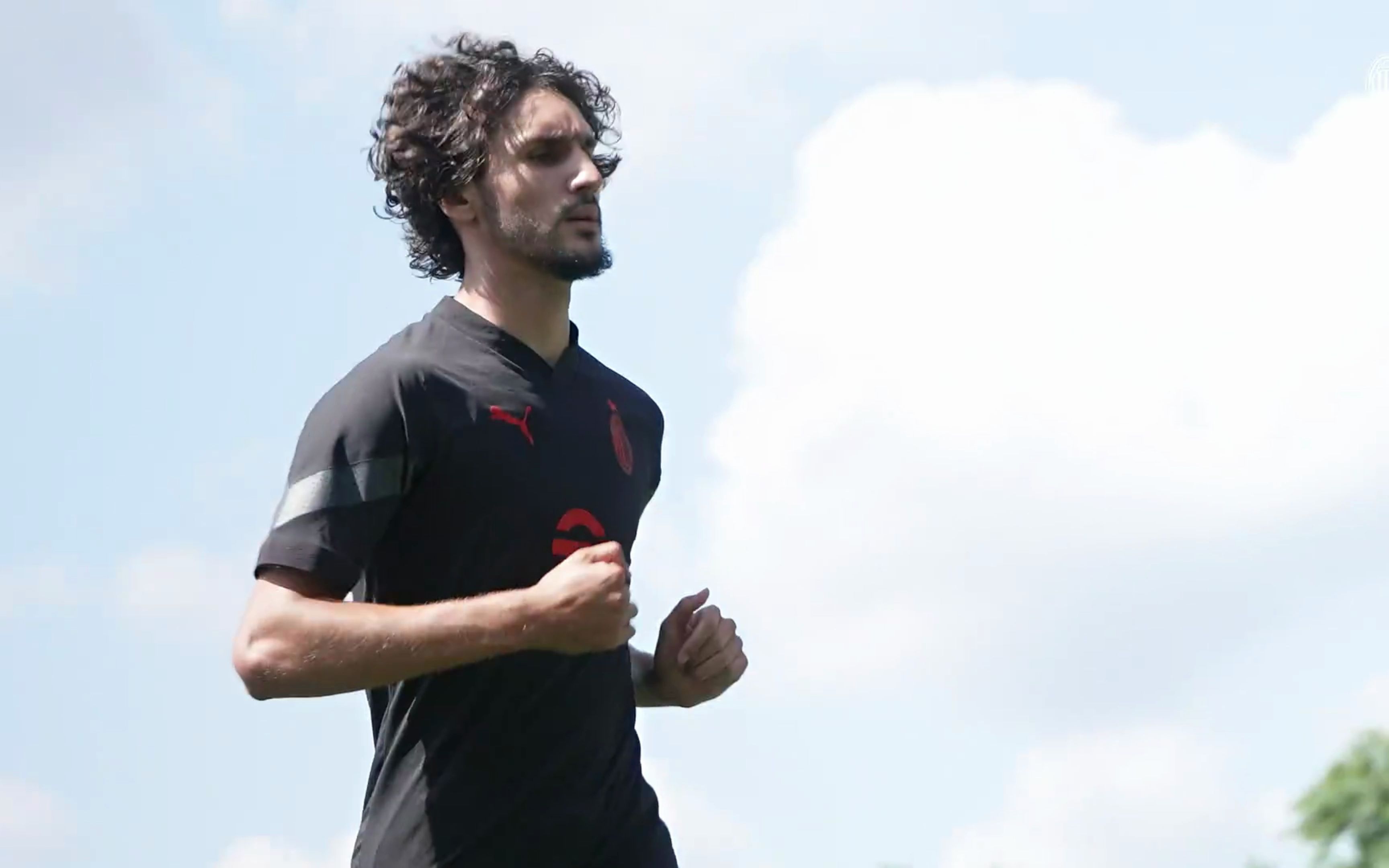 雅辛尼阿德利感受米兰内洛阿德利的一周