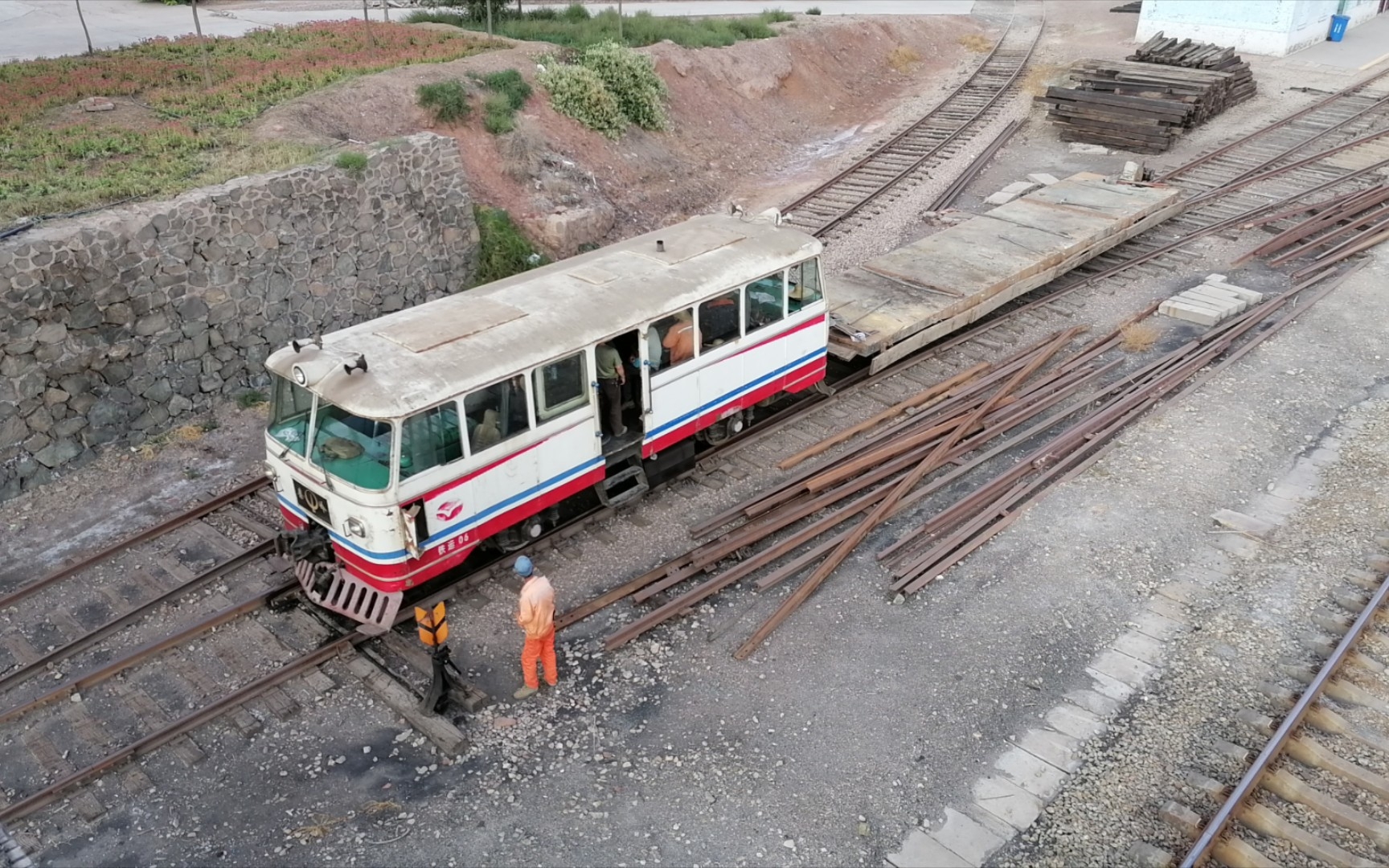 秦岭160铁路轨道车图片