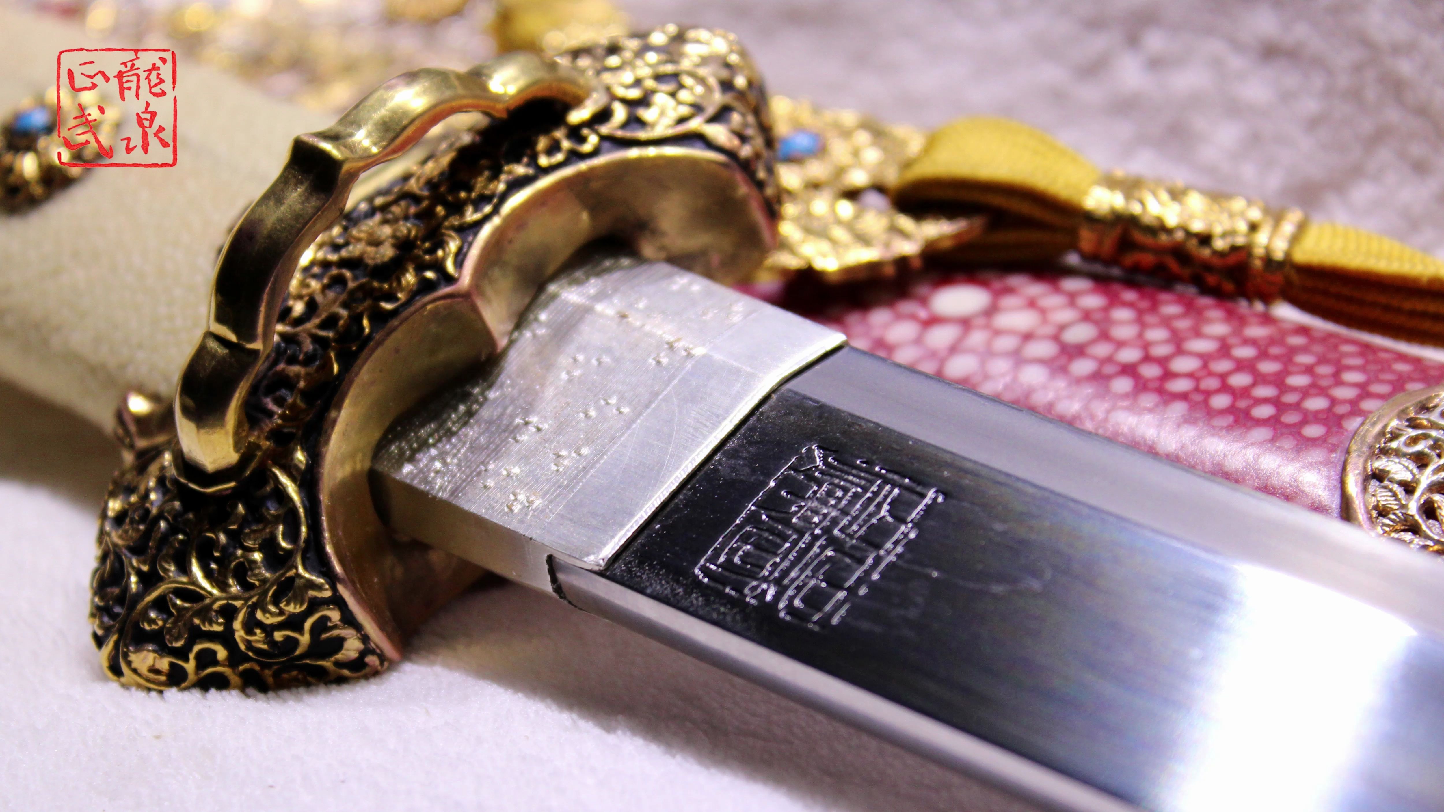 龙泉刀剑周正武手锻四方锻红鱼皮鞘白鱼皮柄八龙豪华装切刃造唐刀304