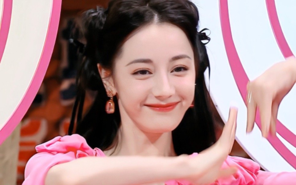 迪丽热巴 维语译为"心爱的美人"