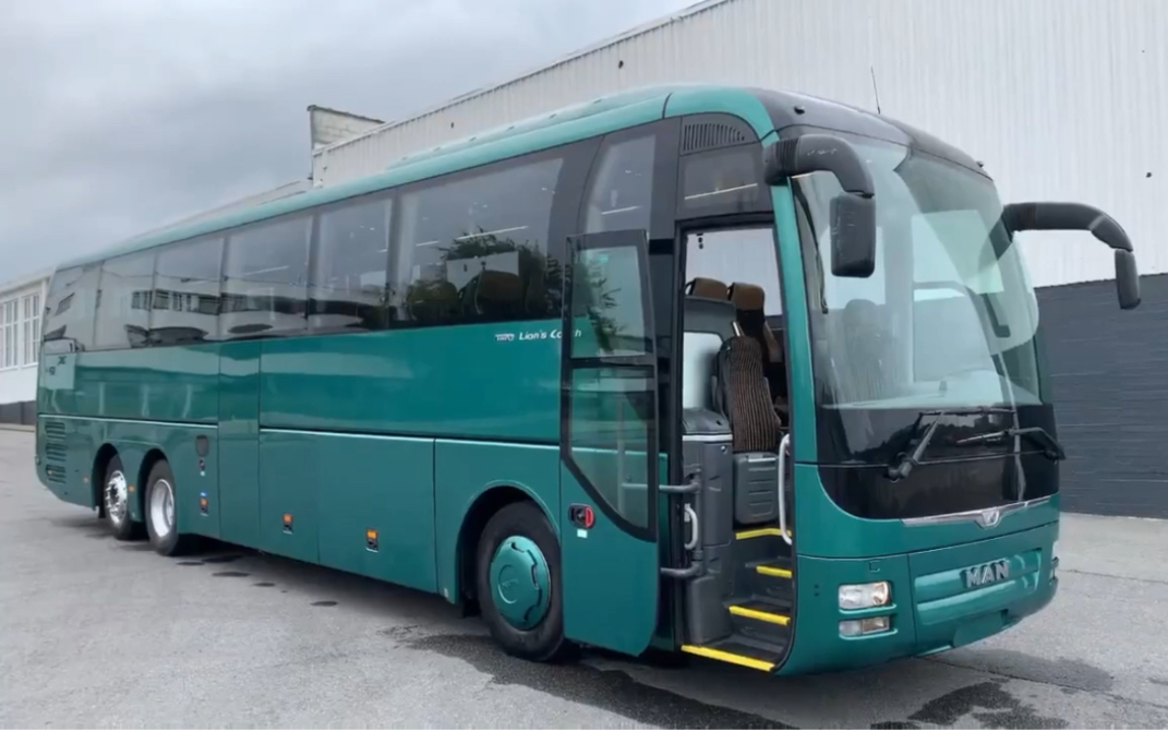 man lions coach 6x2 13m 55pl