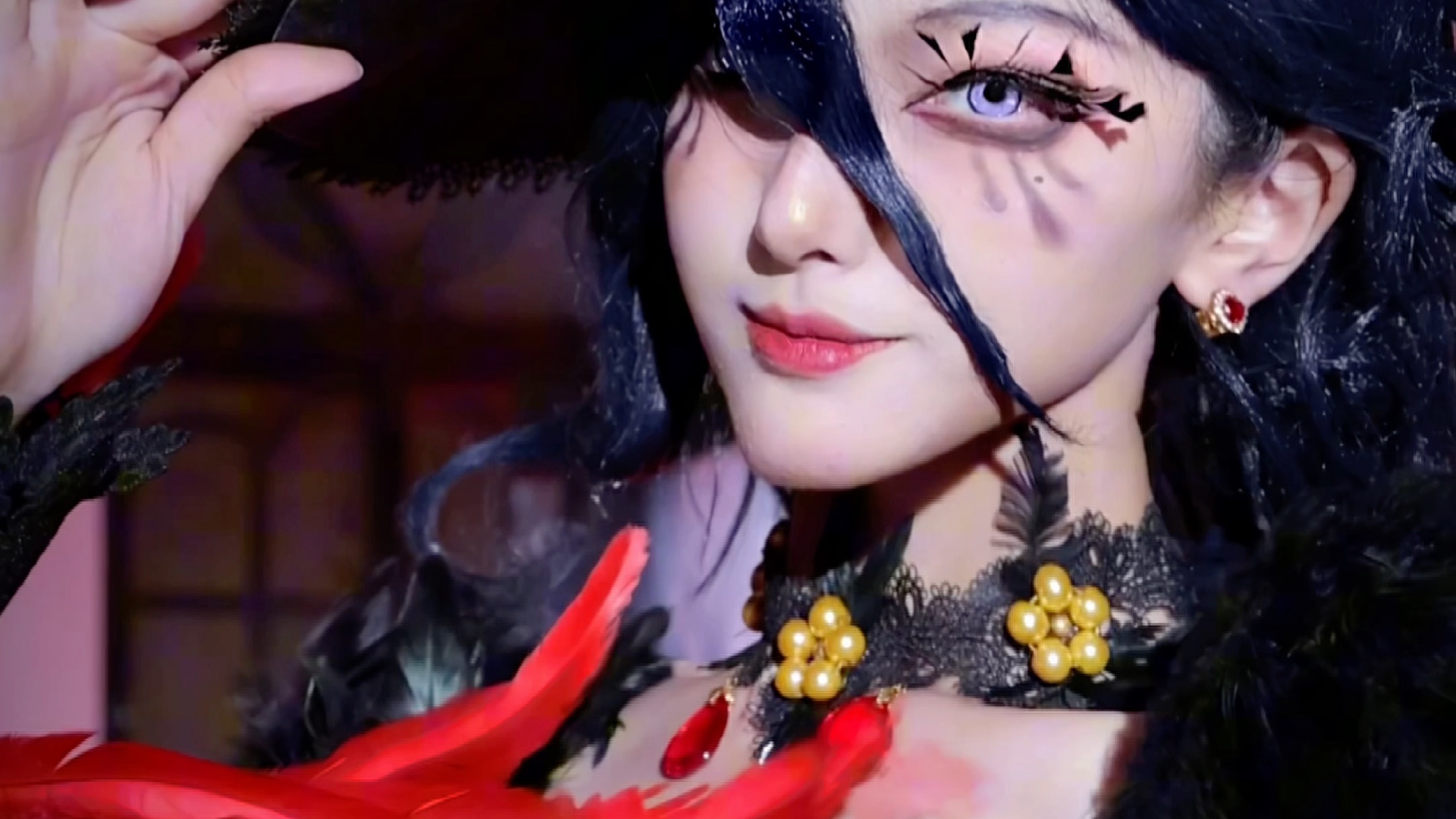 片断瓦残垣中献上的最后的一只舞……"——第五人格cos红夫人最后一舞