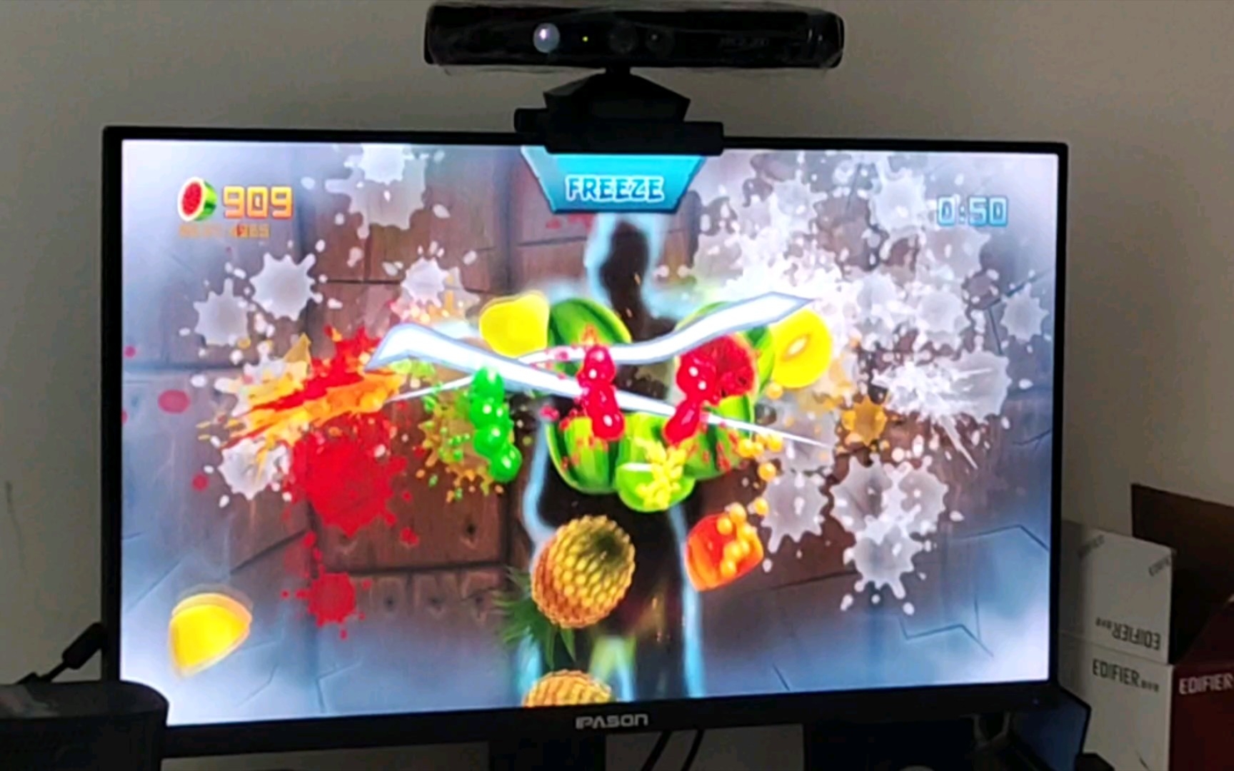 [图]Xbox360体感健身游戏《水果忍者》试玩，好玩但是真的很累