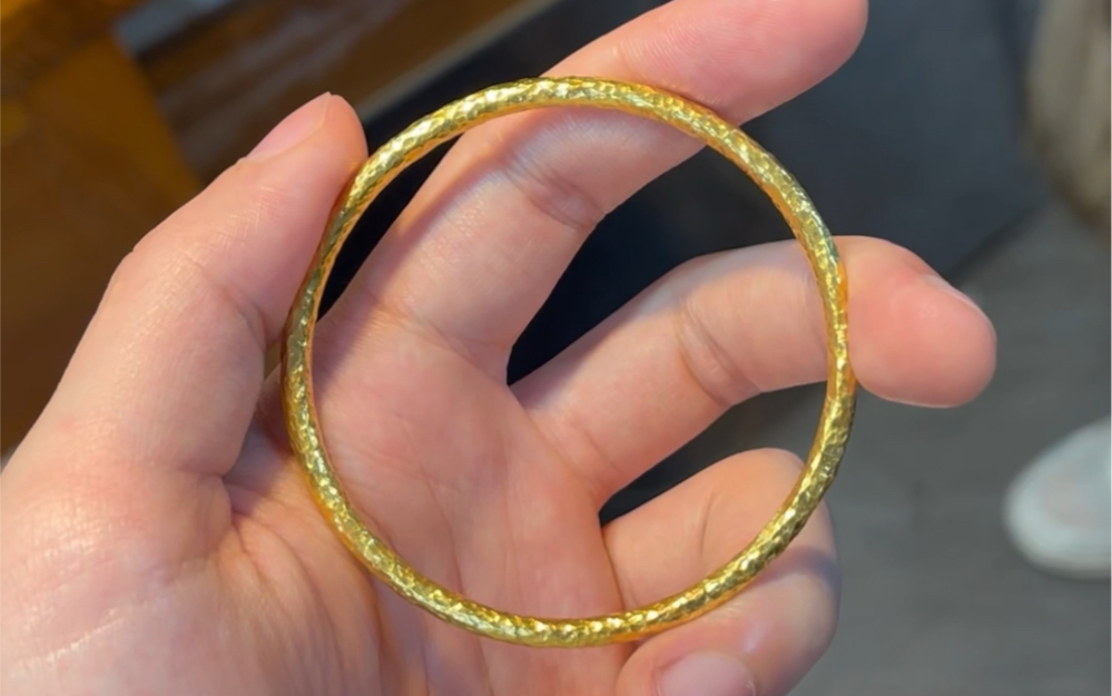 招行金条敲一根30克黄金龙鳞纹手镯
