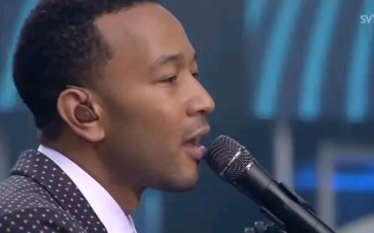 [图]John Legend - Bridge Over Troubled Water《忧愁河上的金桥》 (Live Chime For Change 2013)