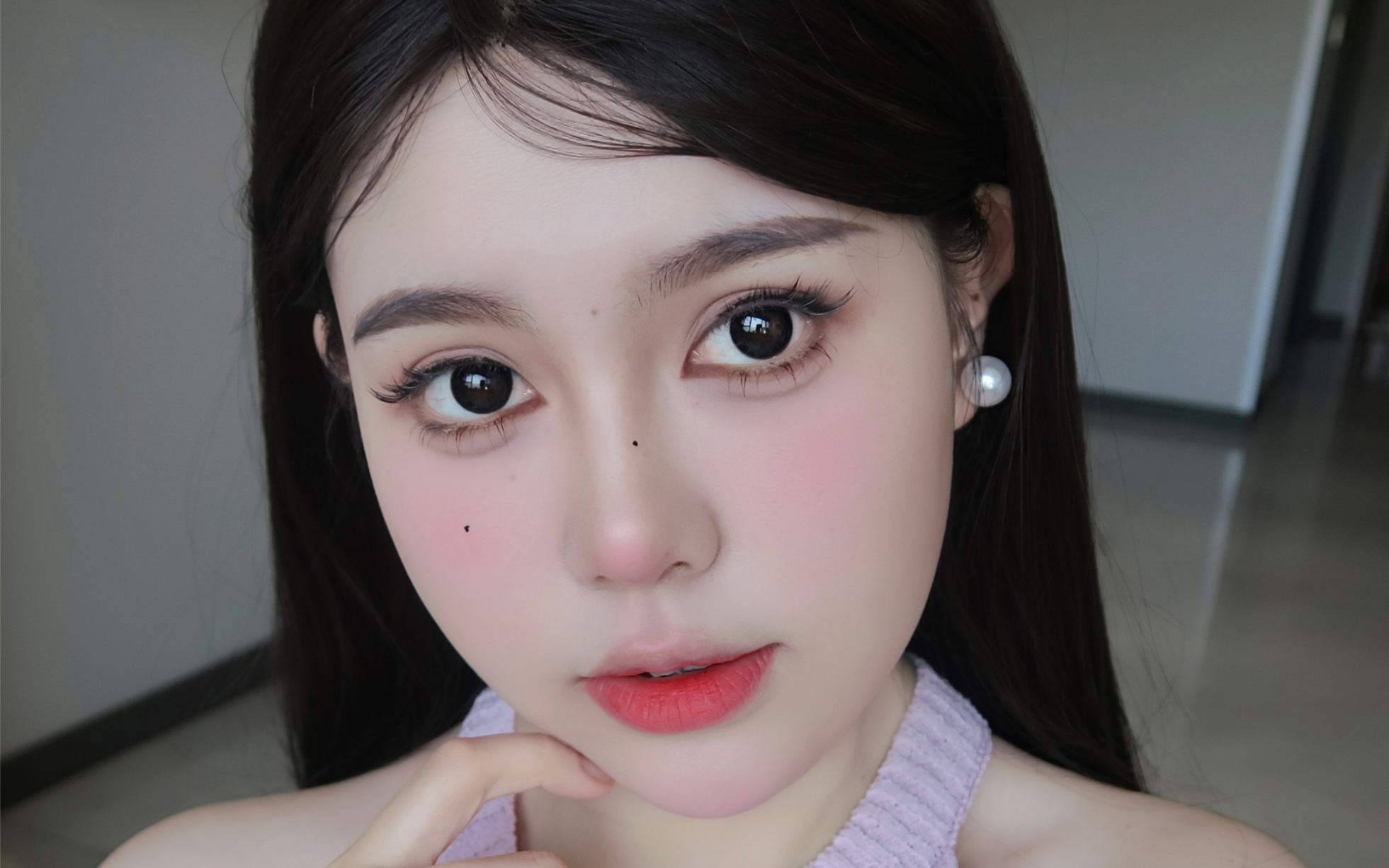 明媚感美女妆容