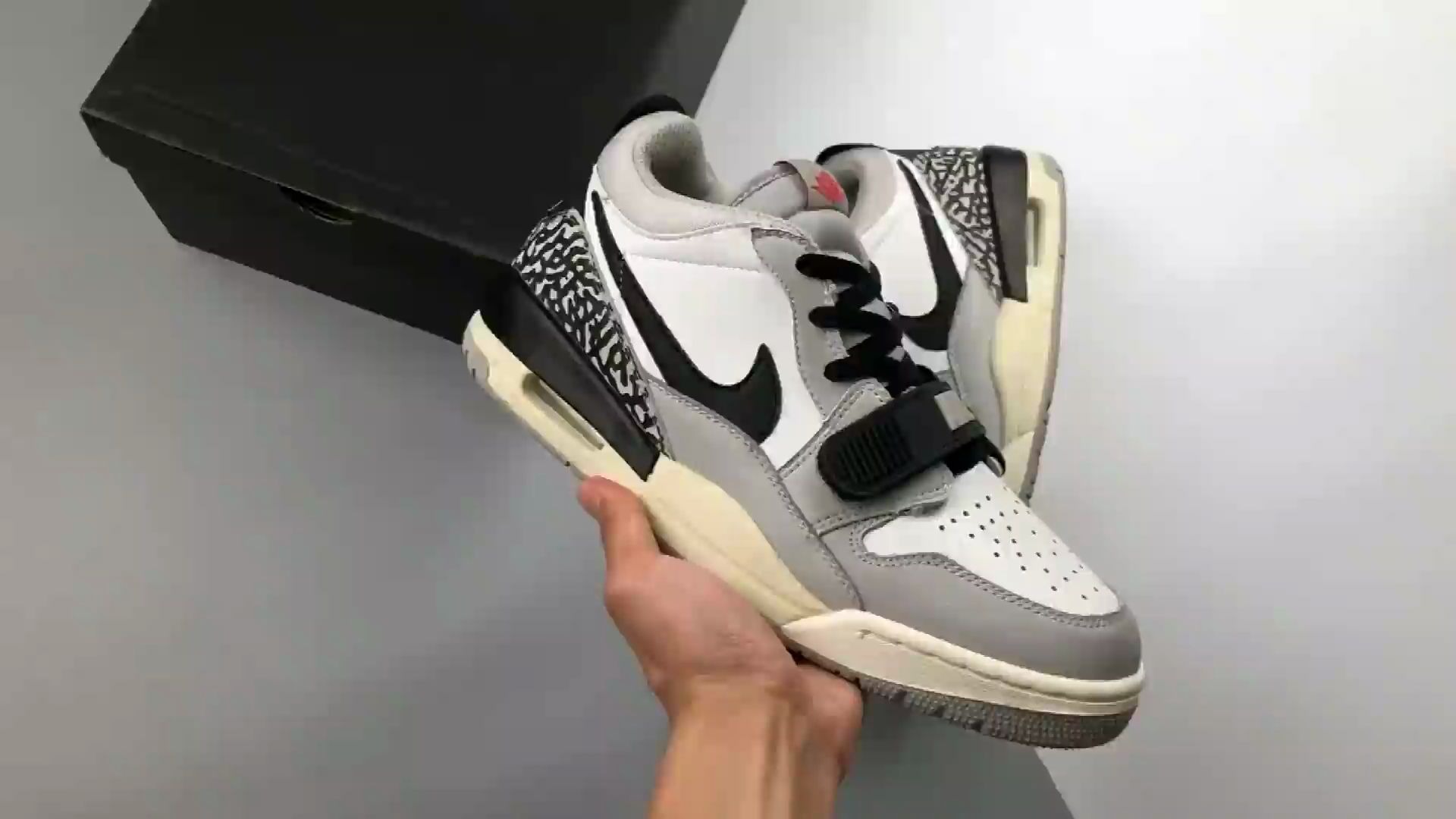 aj312灰黑水泥配色