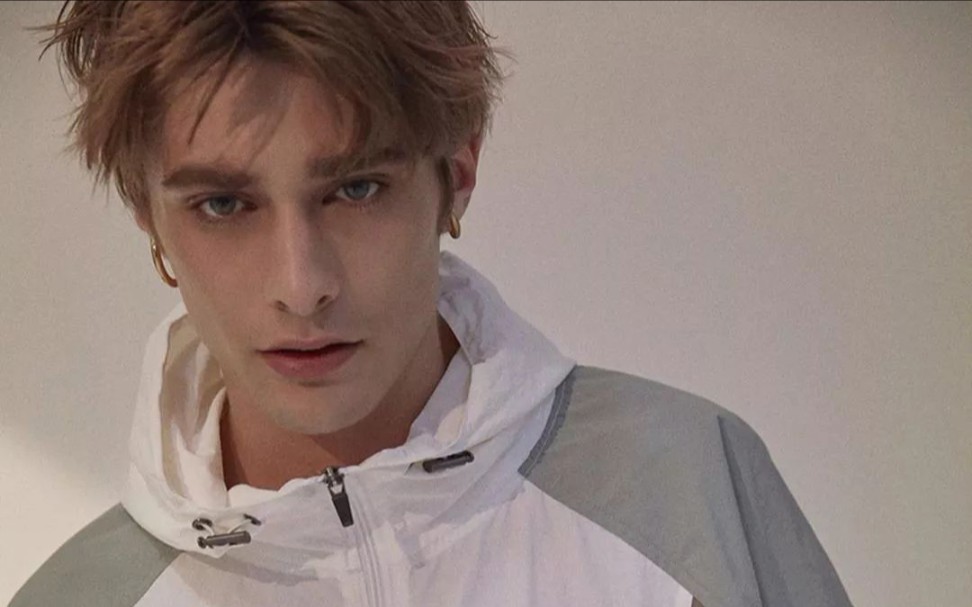 法国男模maxence danet-fauvel 嘴角留下不争气的泪水