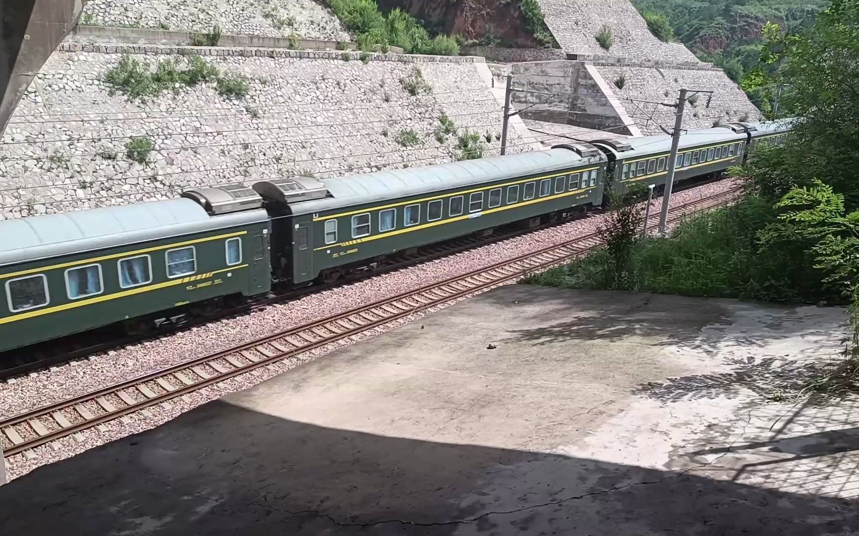 【石太客专】k546(成都-哈尔滨西)hxd3d0461牵引