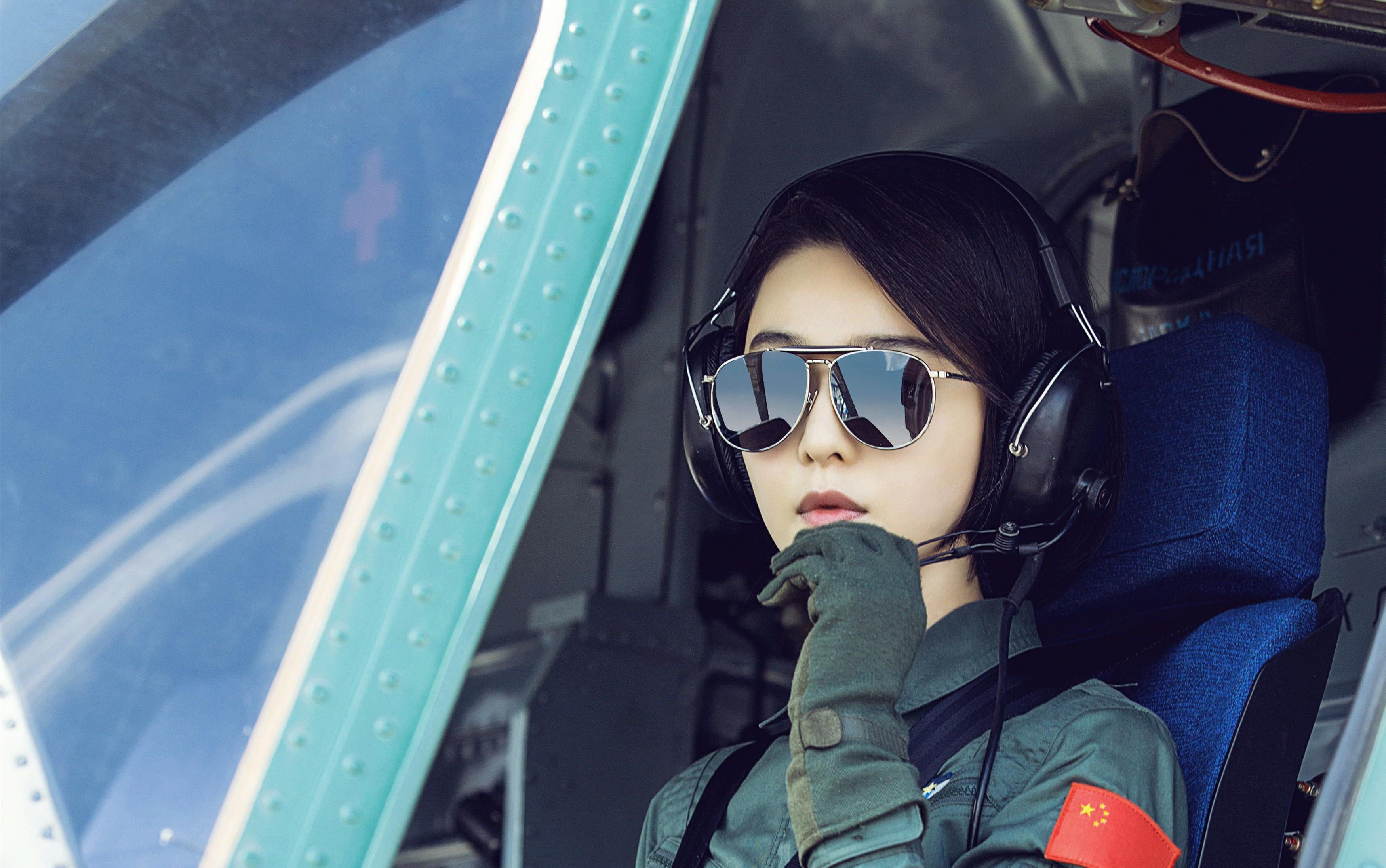 【我的国特刊】李晨范冰冰《空天猎》曝光了什么大杀器?比歼20还神秘?