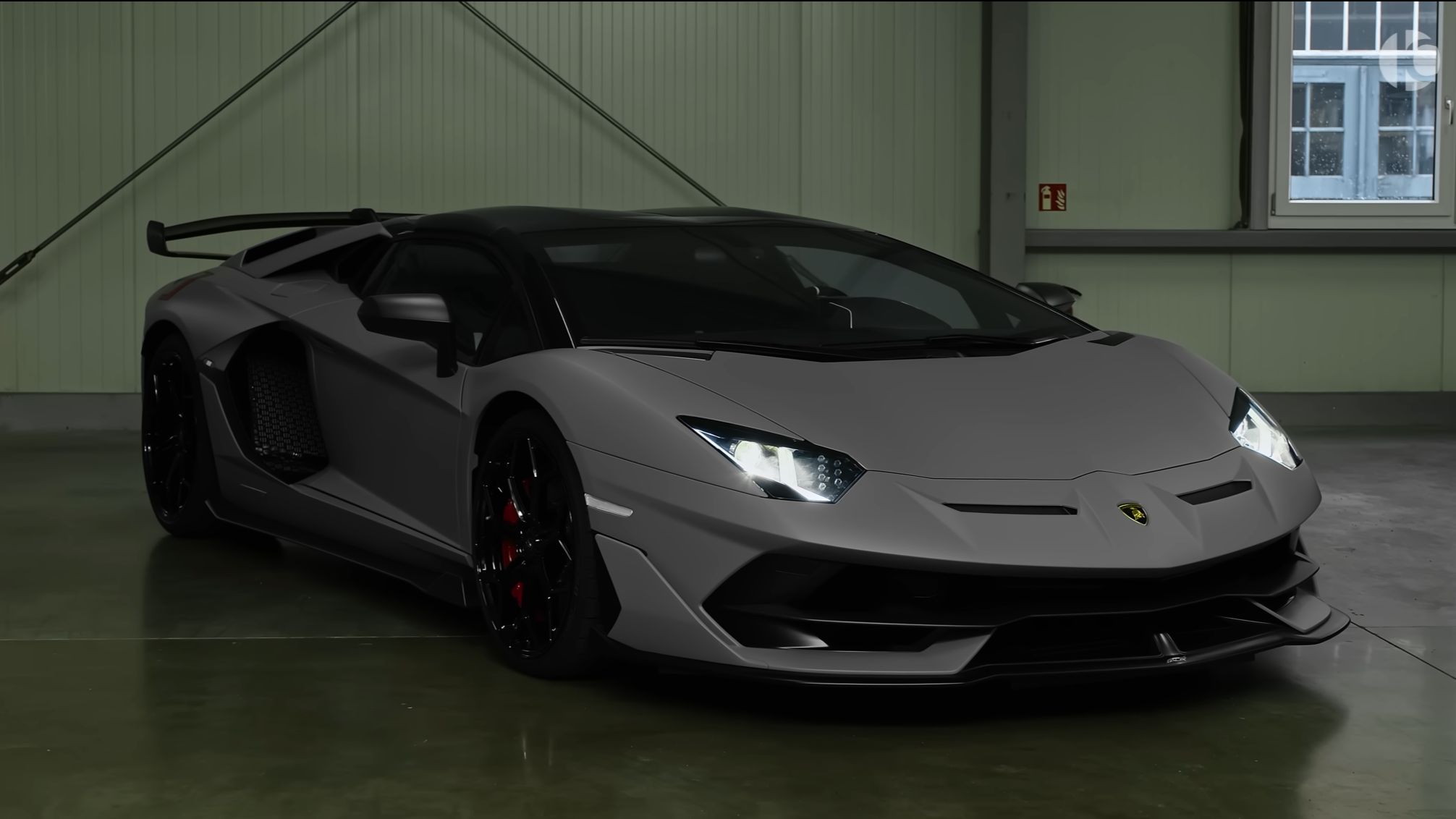 lamborghini 埃文塔多 / 4k