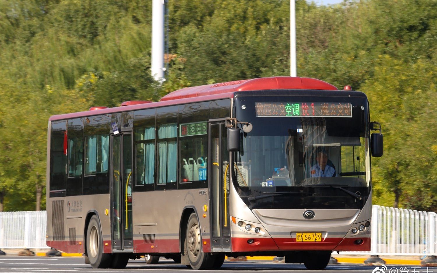 天津公交快速1路[丽苑公交站方向],平江南里--昆仑北里-生活-高清