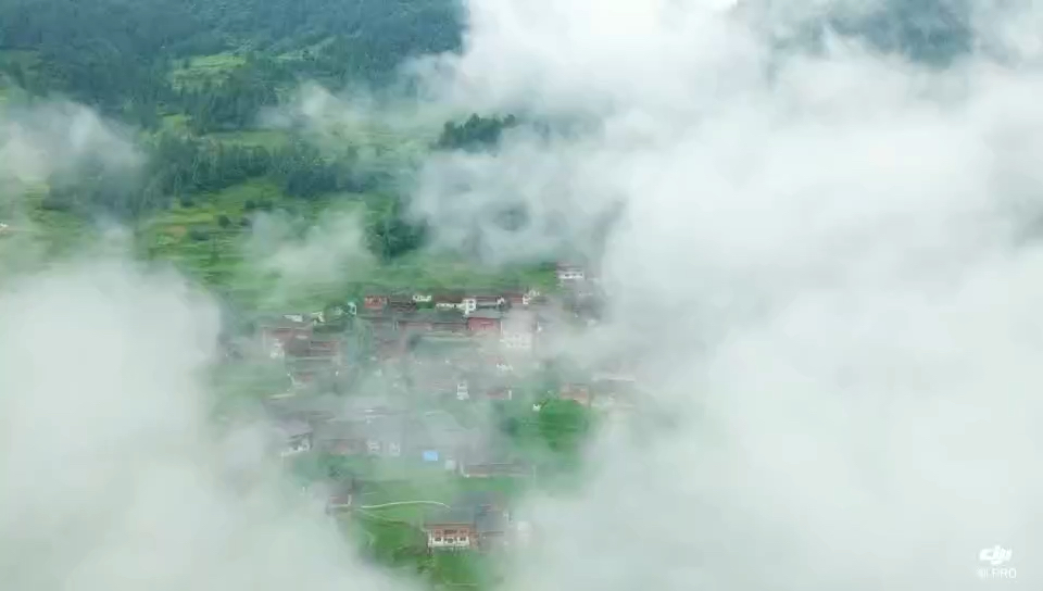 [图]無名项目-黔东南雷山·白岩村，云上人家。